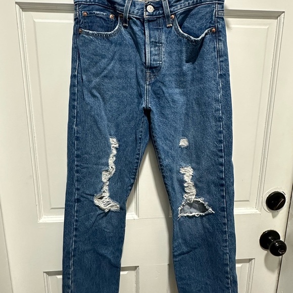 Levi’s Premium Wedgie Straight Jeans Women’s Size 27 Distressed Button Fly NWOT - Picture 2 of 6